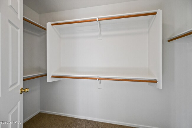 Building Photo - 1483 E Mia Ln