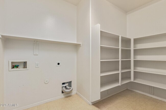 Building Photo - 8353 W Carol Ave