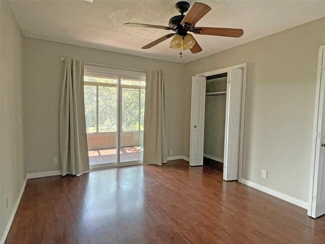 Building Photo - 100 Lido Cir