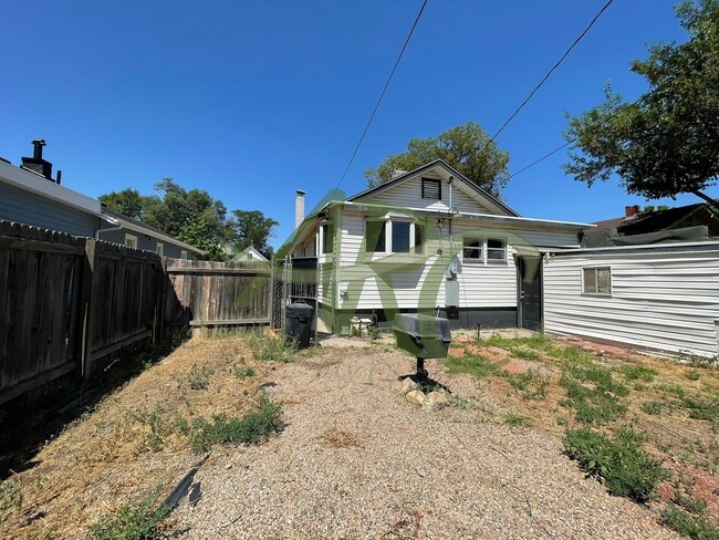 Building Photo - 524 Belmont Ave