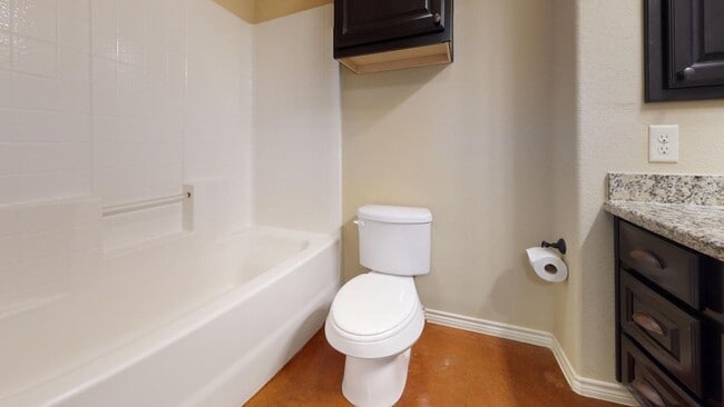 Building Photo - 140 Knox Dr