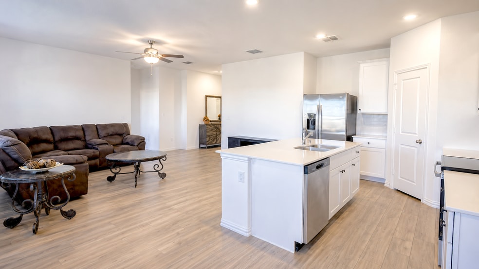 Building Photo - 5119 Penrose Dr