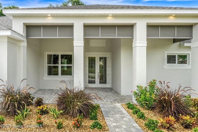 Building Photo - 35 Loch Ness Dr