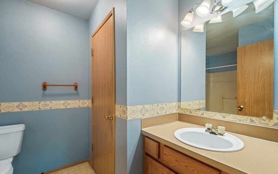 Building Photo - 1225 Sherman Ave