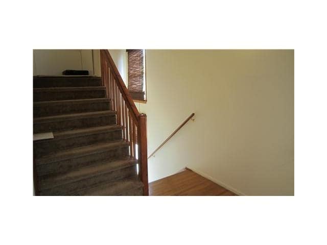 Building Photo - 135 W Nyack Rd