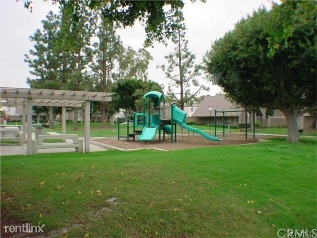 Building Photo - 2 br, 2 bath Condo - 106 Kazan St