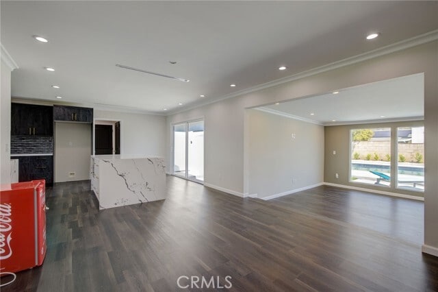 Building Photo - 10920 Garden Grove Ave
