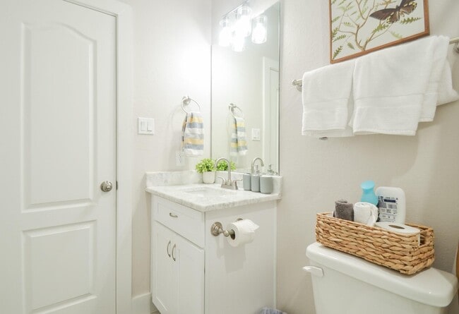 Building Photo - 4511 Reed Rd