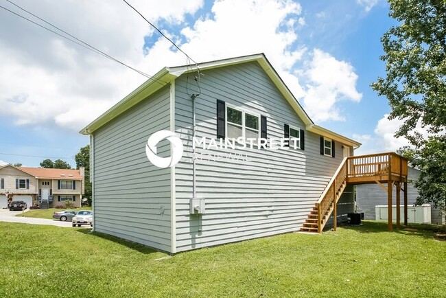 Building Photo - 2498 Winding Creek Dr