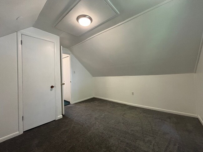 Building Photo - 717 Jefferson Rd