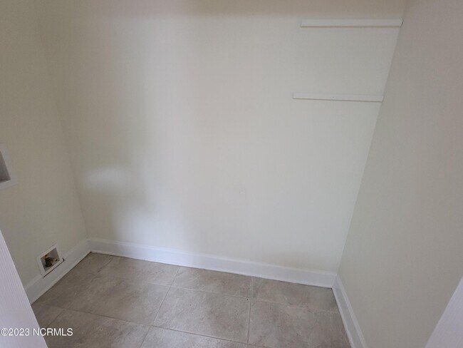 Building Photo - 4505 Wentworth Ct