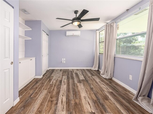 Building Photo - 4721 W Iowa Ave