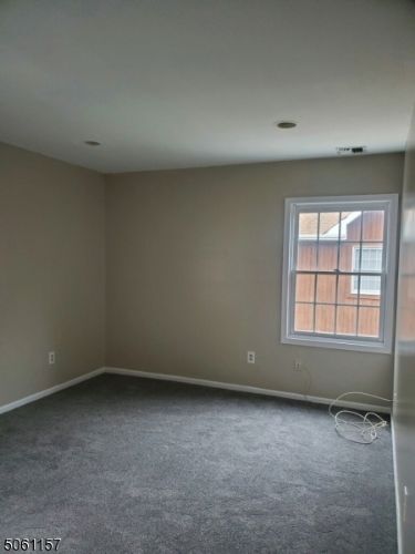 Building Photo - 112 Sherwood Ave