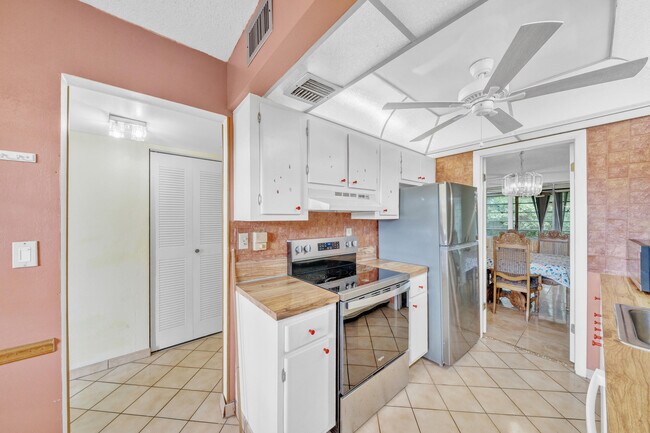 Building Photo - 3070 NW 48th Terrace