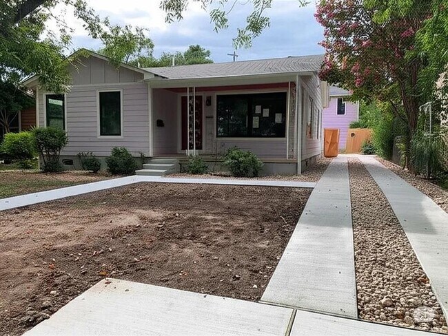 Primary Photo - 4412 Bellvue Ave