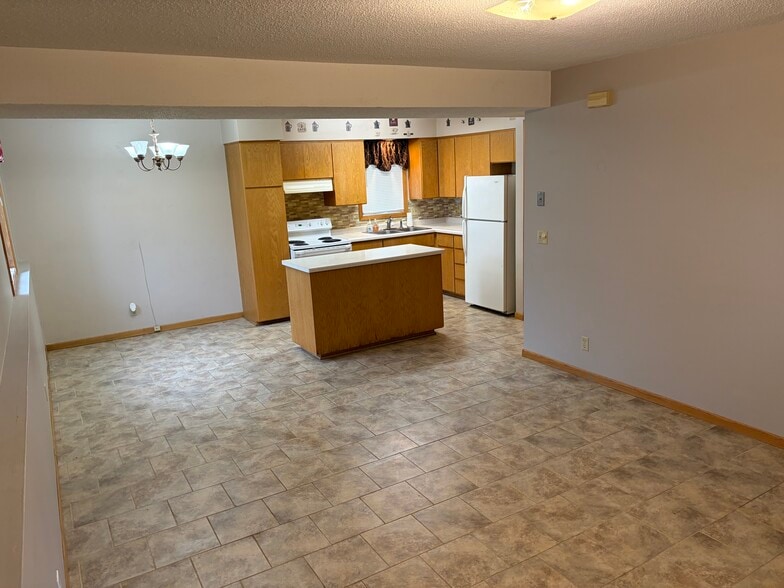 Dinning Area/Kitchen - 205 Carimona St