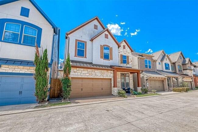 Building Photo - 6711 Saxton Manor St