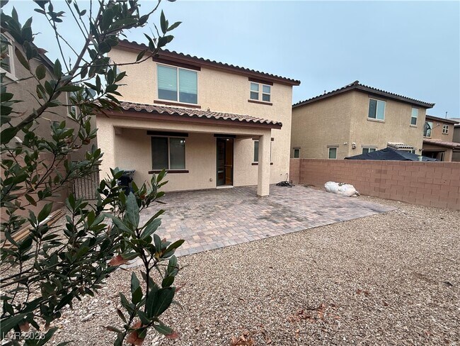 Building Photo - 123 Volans Ave