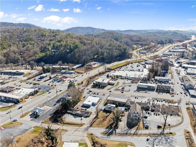 Building Photo - 35 Cottonwood St