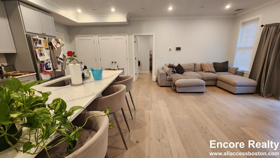 Building Photo - 39 Cummins Hwy