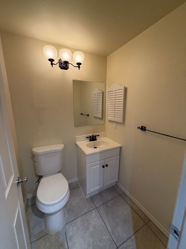Building Photo - 2735 Almaden St