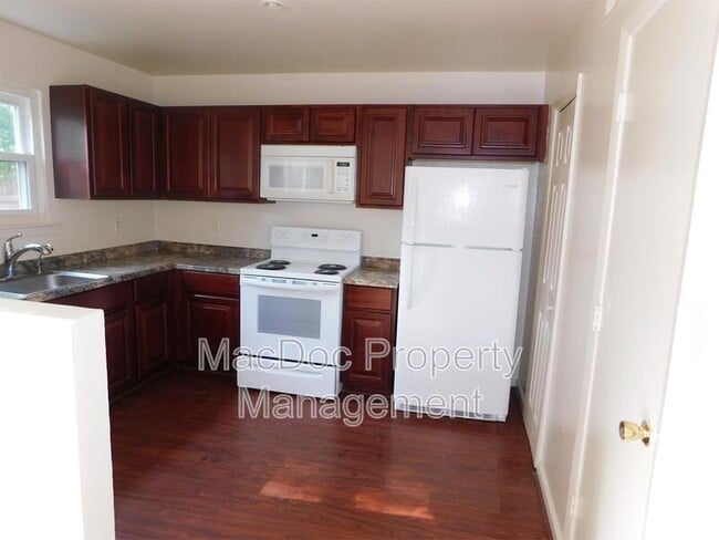 Building Photo - 619 Anvil Rd