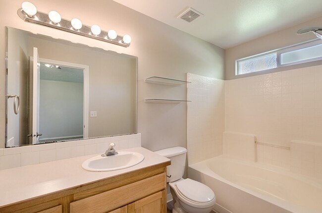 Building Photo - Remodeled Boise home with 4 bedrooms