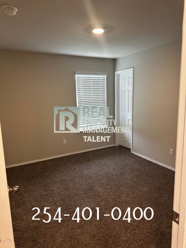 Building Photo - 3-bedroom, 2-bathroom home located in Temple