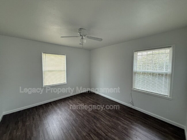 Building Photo - 5657 Bonniemae Way