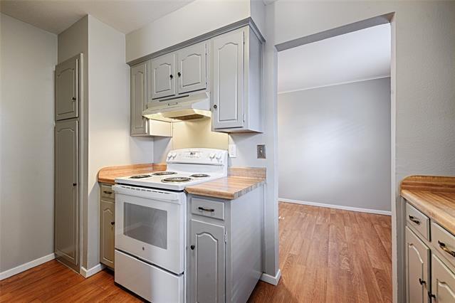 Building Photo - 2304 Meadow Crest