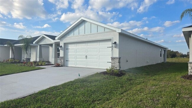 Building Photo - 747 Cypress Creek Run