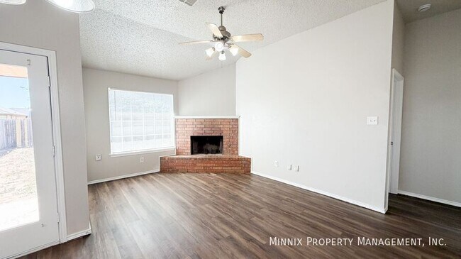 Building Photo - 9702 Ave. U-B