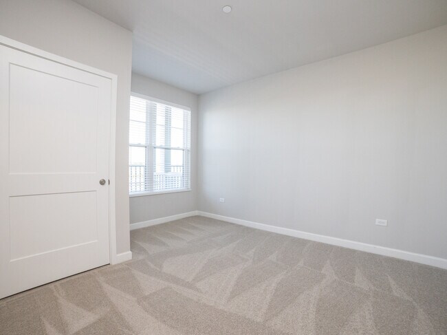 Building Photo - 14820 Wallin Dr