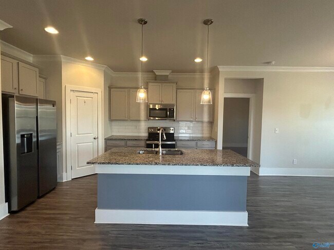 Building Photo - 177 Cherry Laurel Dr