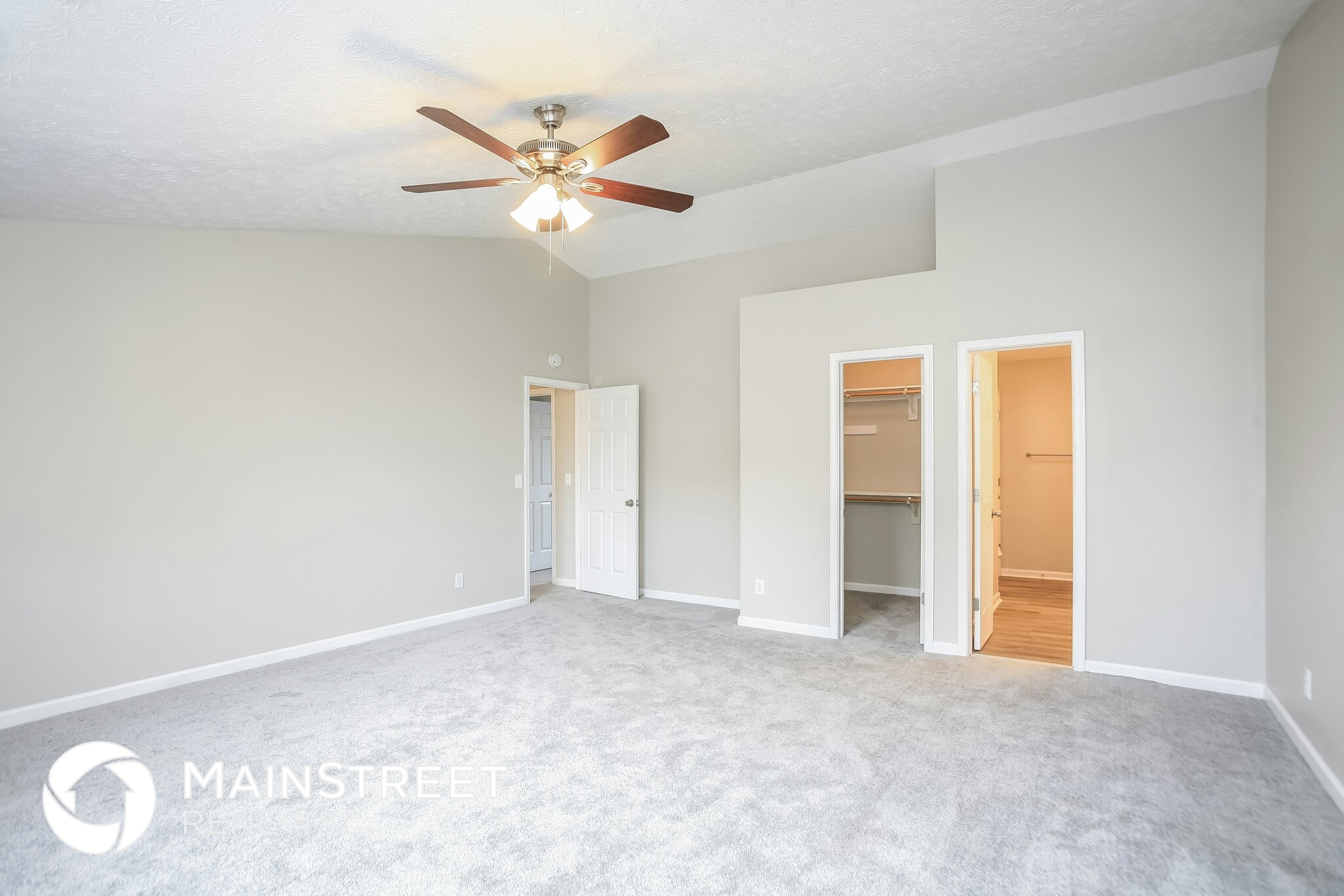 Building Photo - 8360 Sawgrass Dr