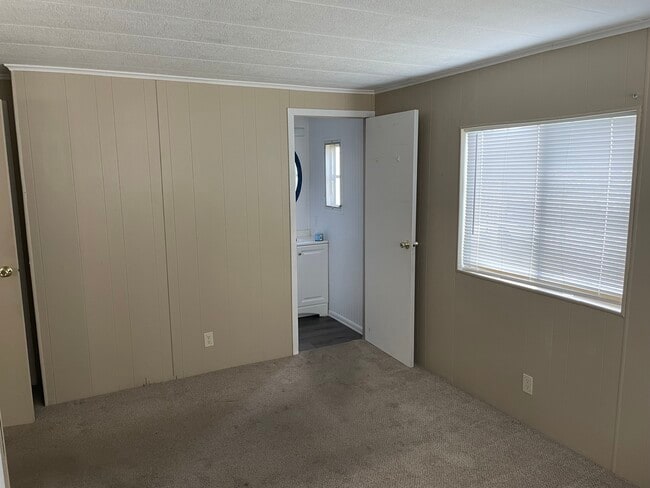 Master bedroom Bath entry - 3811 Midway Dr