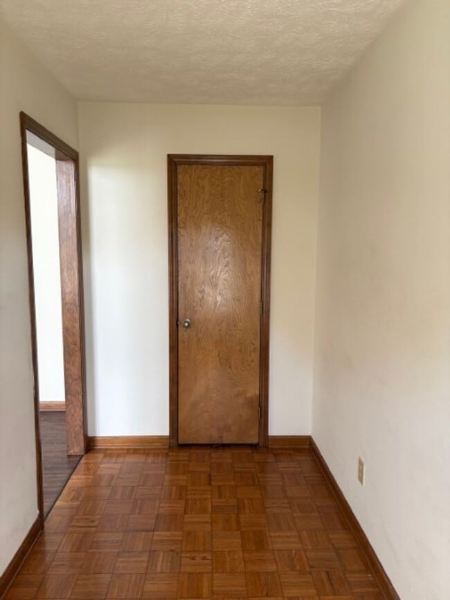 Building Photo - 2 Bedroom 2 Bathroom Duplex Available in H...