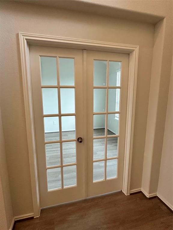 Building Photo - 652 Woodhaven Lks Dr