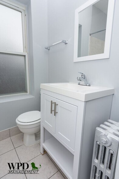 Building Photo - 7305 S Stewart Ave