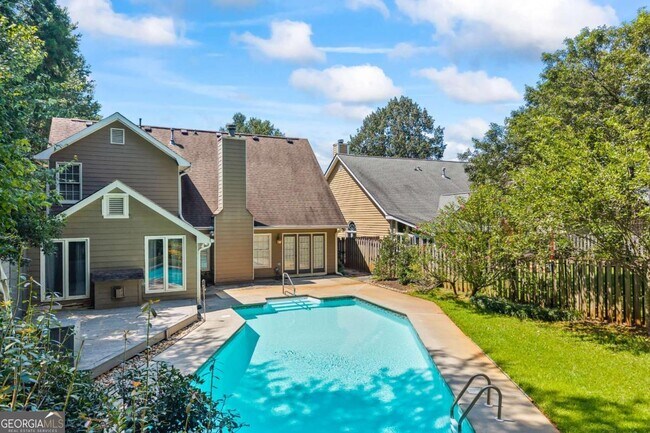 Building Photo - 1249 McLendon Dr