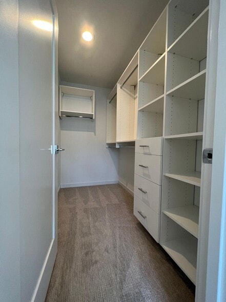 Walk in Closet - 1424 NW 92nd St