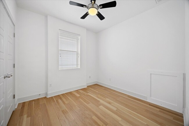 Building Photo - 7203 Bertram Ct