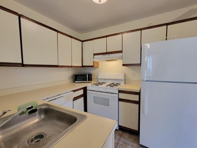 Building Photo - 1 Jodhpur Ct