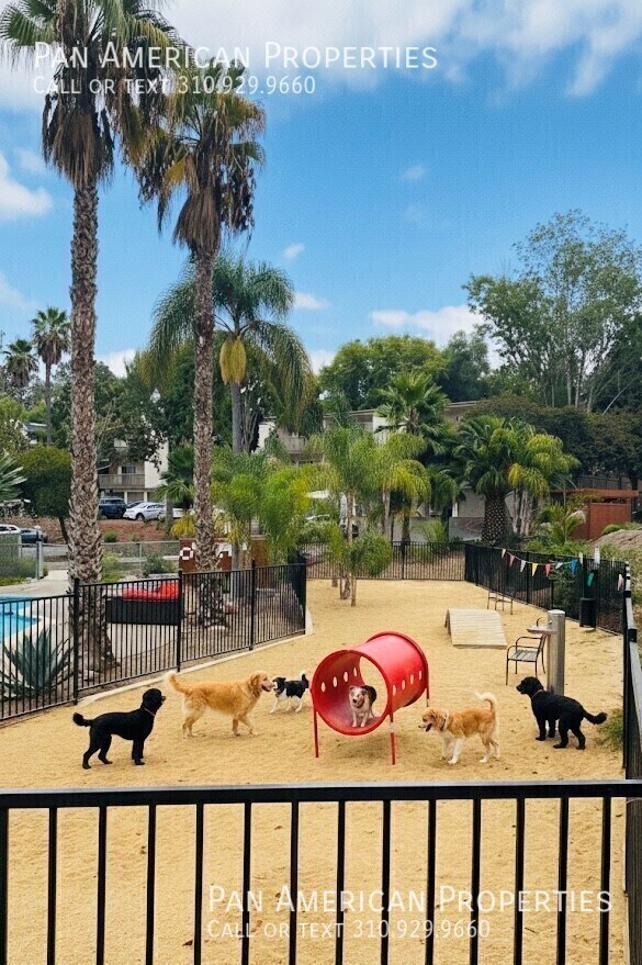 Building Photo - 864 Phillips St