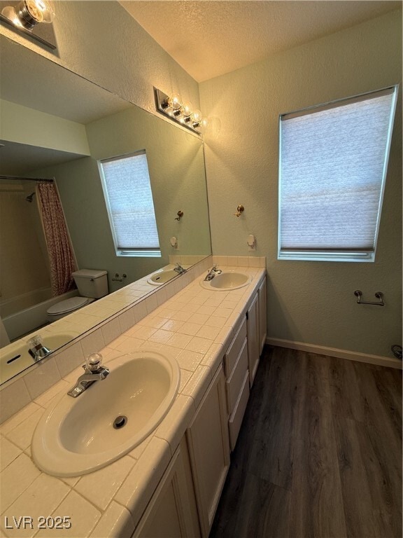 Building Photo - 2113 Desert Pines St