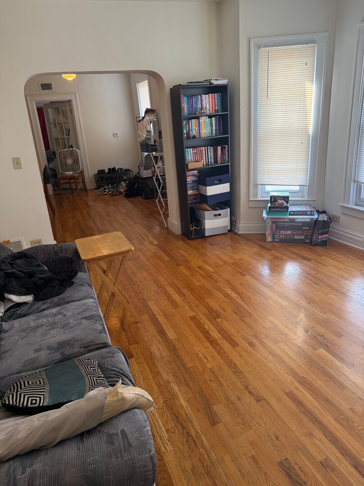 Living dining - 2305 W Fullerton Ave