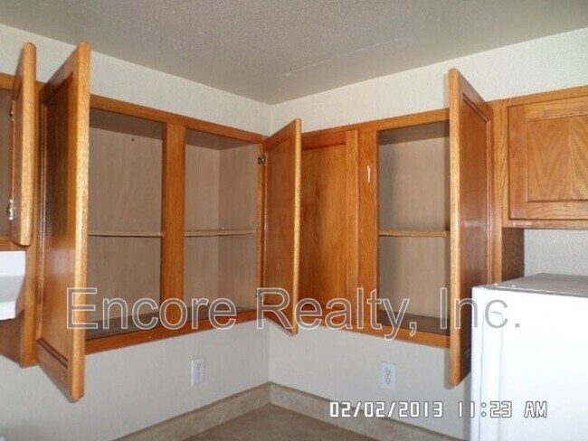 Building Photo - 384 I St