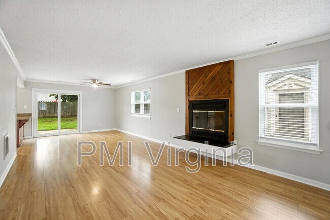Building Photo - 5489 Glenville Cir