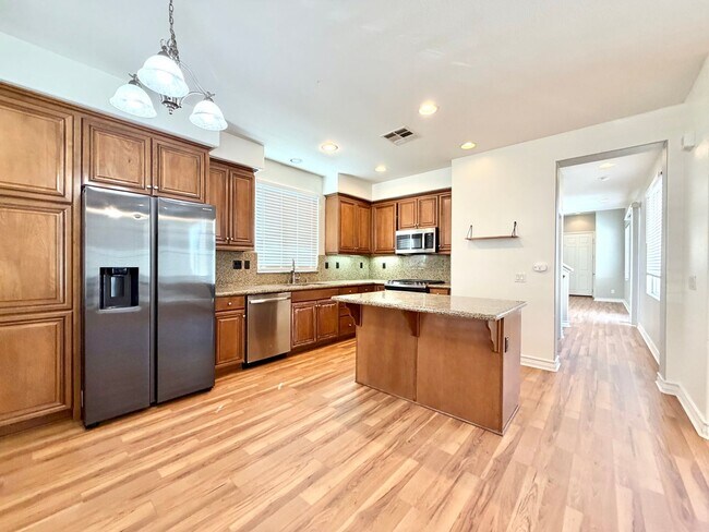 Building Photo - Modern Murrieta Living: Spacious 3-Bedroom Home in Griffith Place