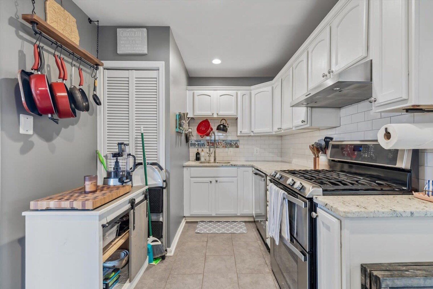 Building Photo - 6522 Cavalier Dr
